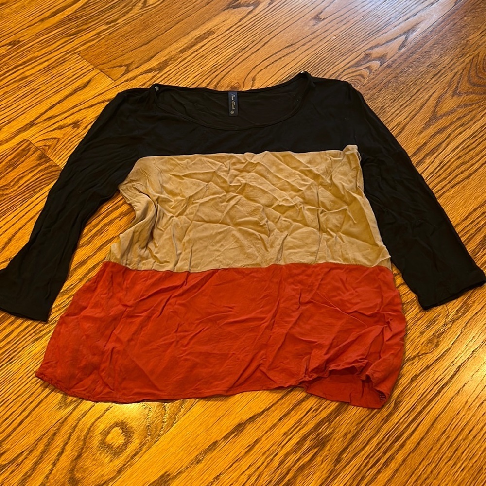 Final Touch Woman’s Long Sleeve Size S
